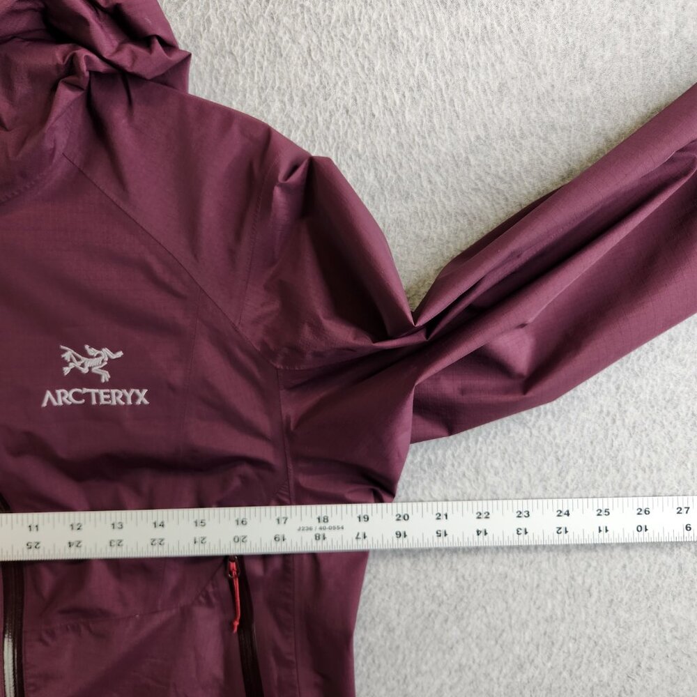 Arcteryx Jacket Womens M Burgundy Bets SL Waterproof Windproof Climbing Hike - Picture 15 of 16